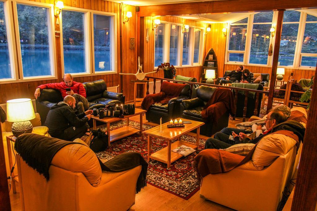 Torres del Paine National Park Hosteria Pehoe المظهر الخارجي الصورة