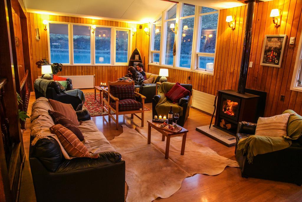 Torres del Paine National Park Hosteria Pehoe المظهر الخارجي الصورة